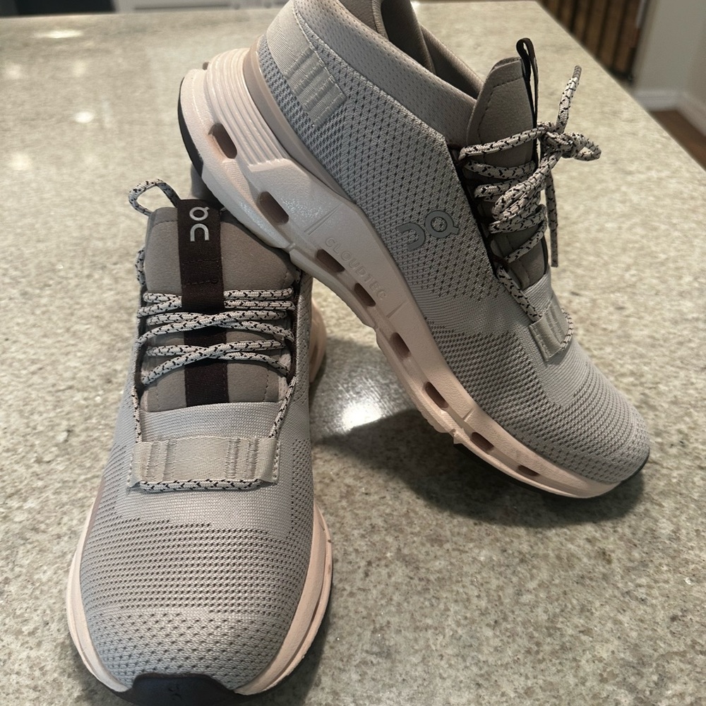 On cloud Cloudnova shoes pearl shell